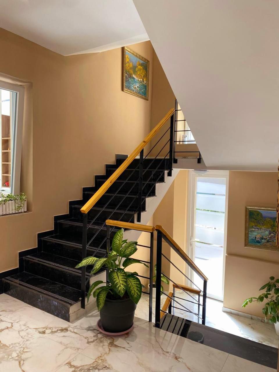 Vila Panto Tirana Exterior foto